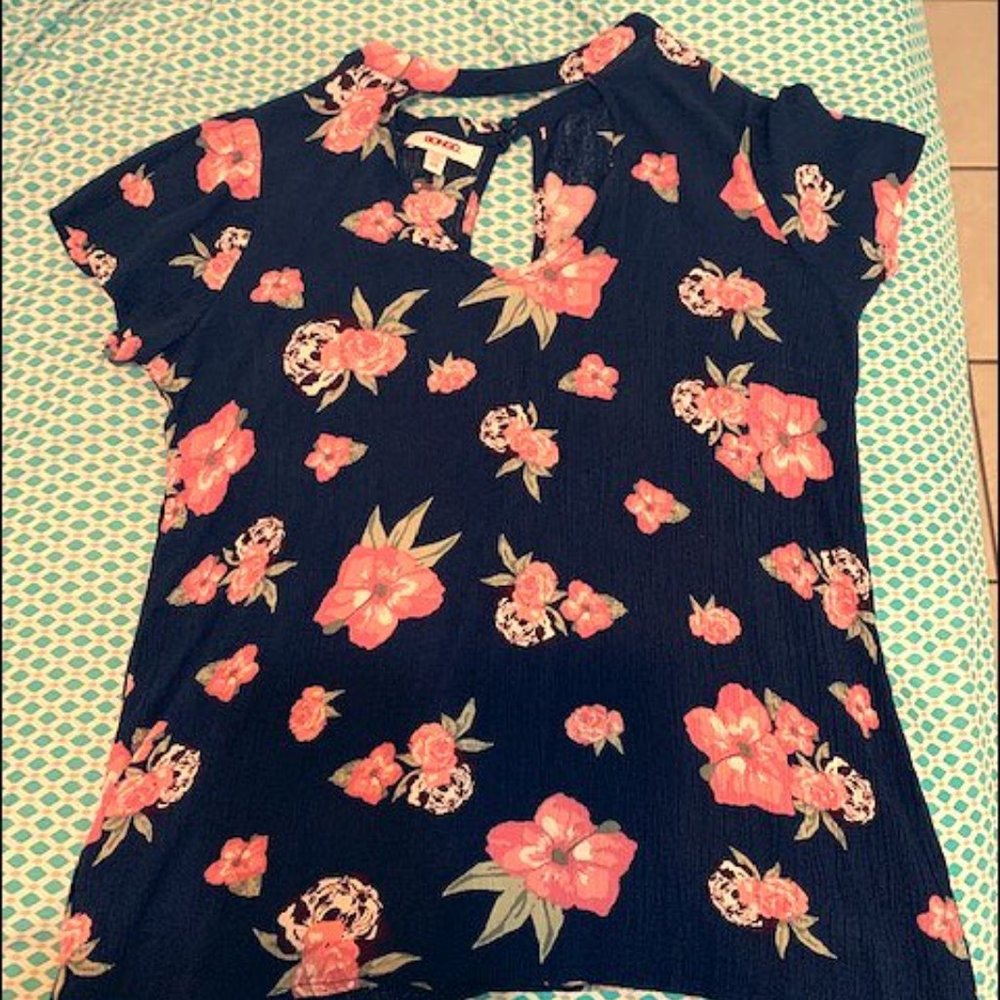 BONGO Shirt flower pattern (small)